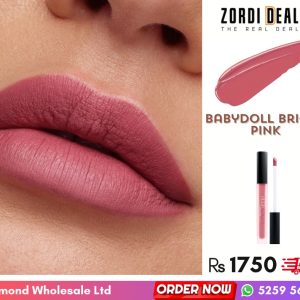 Makeup - Model - Liquid Lipstick Matte